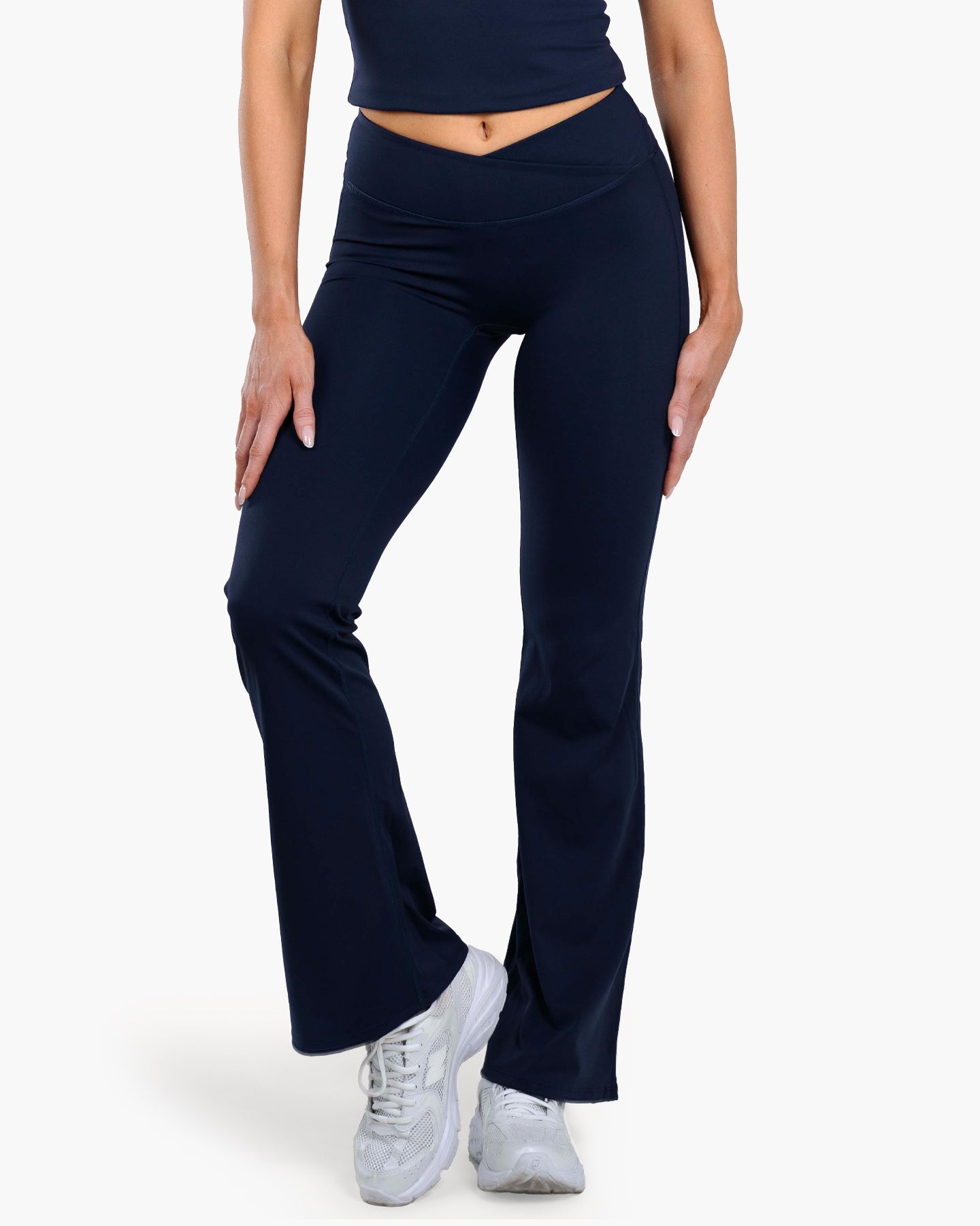 EveryMove™ V-Waist Flared Leggings | Deep Navy