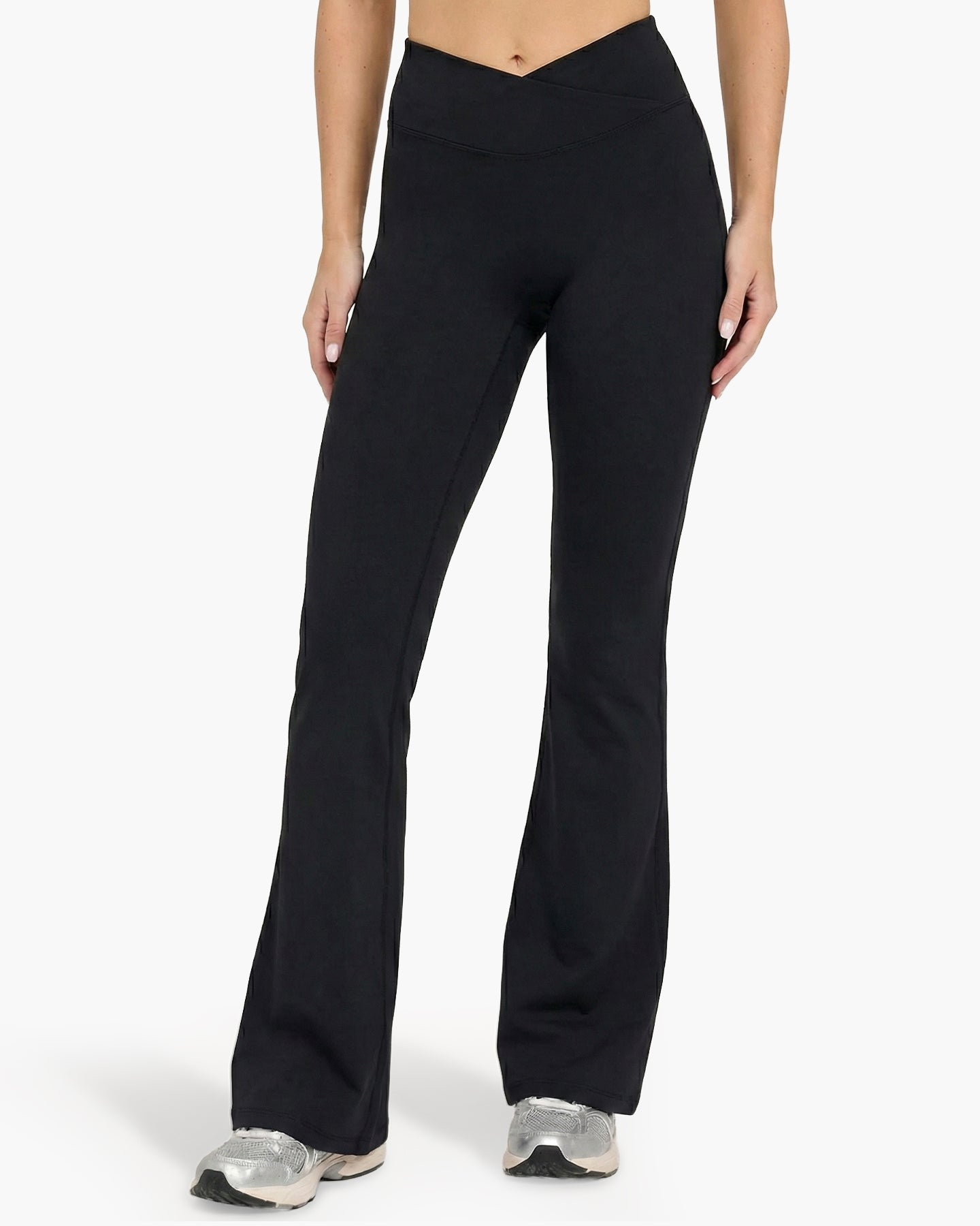 EveryMove™ V-Waist Flared Leggings | Jet Black