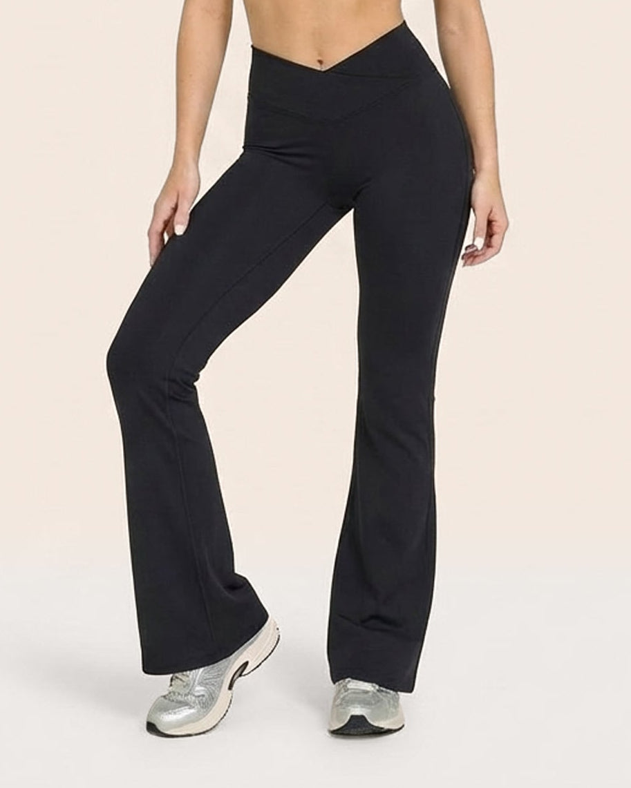 Model is 5'5" (168 cm) tall and wears size M